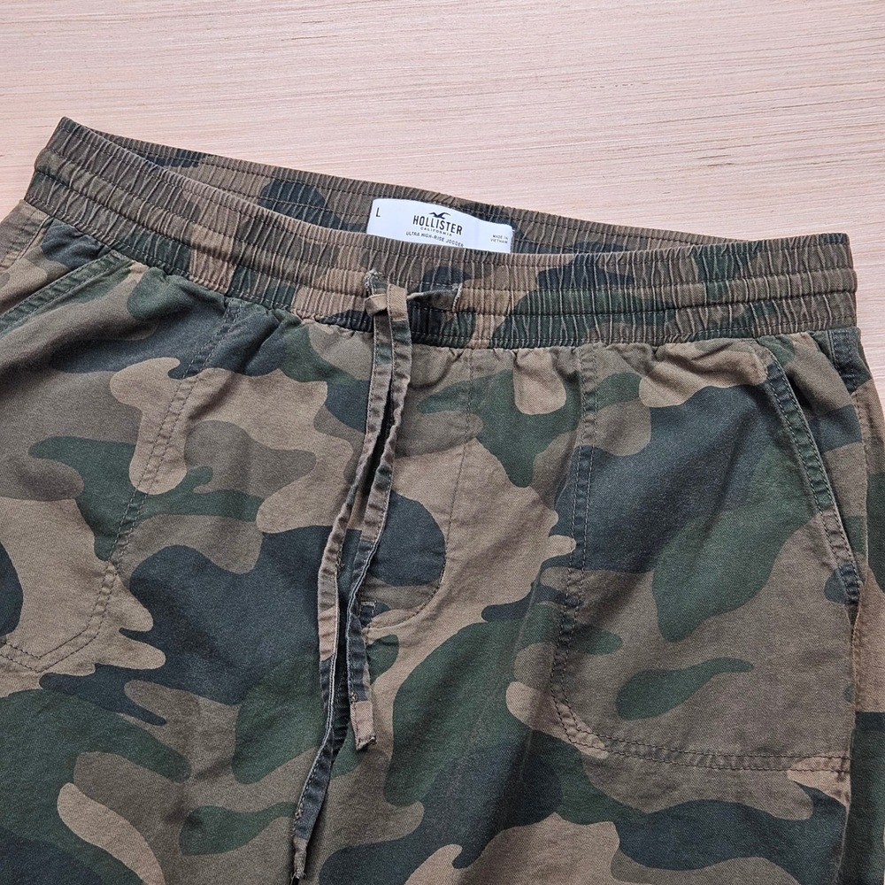 Hollister Ultra High-Rise Camo Jogger Women L Green Casual Elastic Waist Comfy